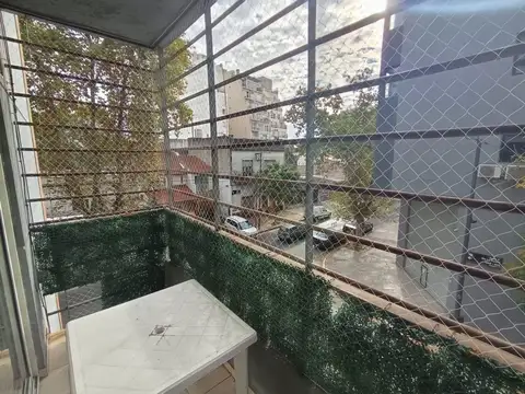 ALQUILER MONOAMBIENTE AMPLIO C/BALCON - FLORES