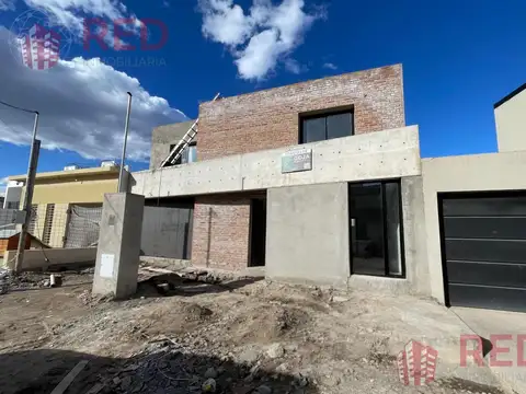 Vende Casa en Pozo - Barrio Florido, Cipolletti