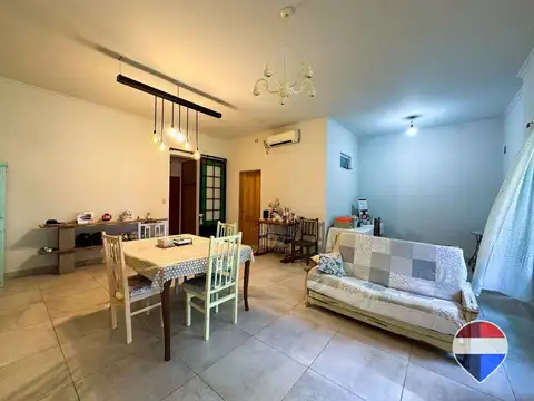 Casa 3 ambientes con 2 baños
