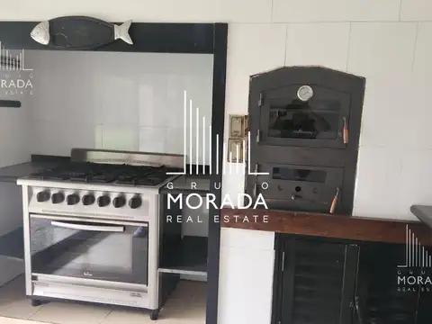 Casa 7 ambientes con 4 baños