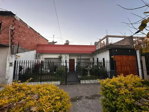 Casa - Venta - Argentina, La Matanza - Murguiondo 5087
