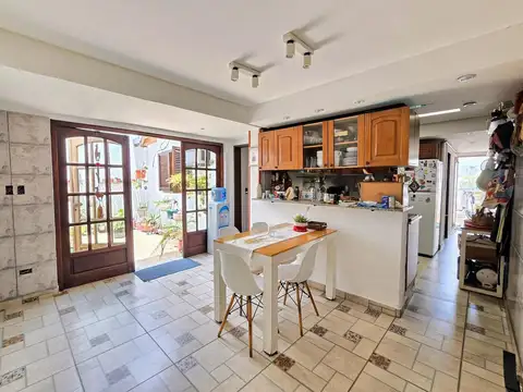 Chalet  De 6 ambientes en Venta en Ramos Mejia