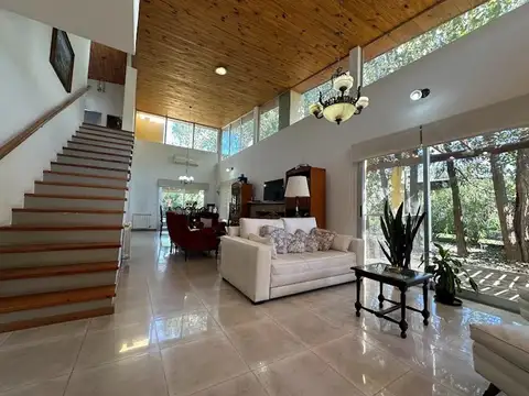 Casa en Venta al Este
