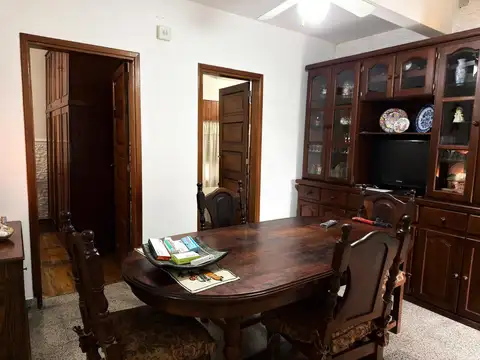 Depto Tipo Casa 4 ambientes con 2 baños