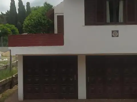 Tucumán e/ 6 y 7