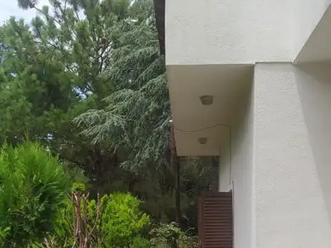 Casa en venta - 4 Dormitorios 4 Baños 2 Cocheras - 480Mts2 - Santa Teresita