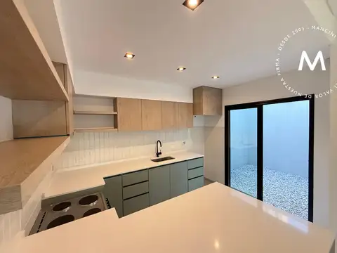 Depto Tipo Casa en Venta con 1 cocheras