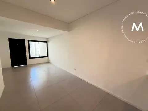 Depto Tipo Casa en Venta en Villa Ballester, USD 92.000
