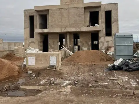 Dúplex en Venta 3 Dormitorios en Nobu Town | CON ESCRITURA y Frente a Espacio Verde