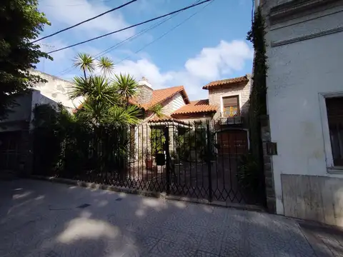 Casa en venta en La Plata - Dacal Bienes Raíces