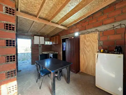 Casa 3 ambientes con 1 baño