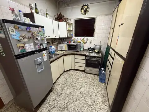 Casa en VENTA cuatro ambientes con COCHERA en Wilde