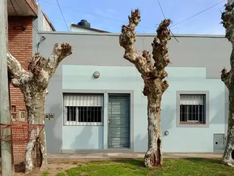 Depto Tipo Casa en Alquiler de 2 ambientes