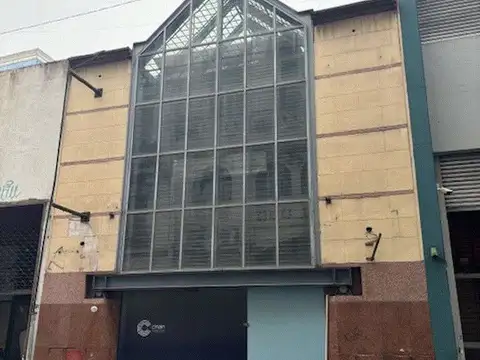 Alquiler.Local - Depósito.1000m2. Excelente estado. Zona Centro. Muy buena ubicacion