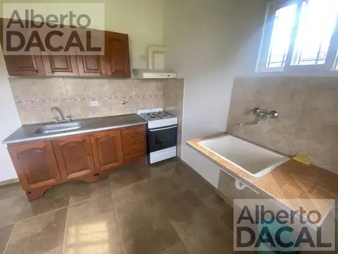 Casa - Alquiler - Villa Elisa - 2 dor. todo planta baja