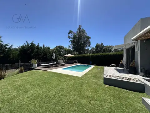 VENTA CASA EN BARRIO ARENAS DEL SUR