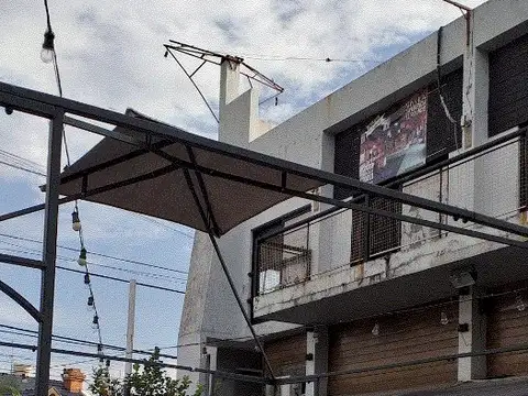 IDEAL DESARROLLO - ESQUINA COMERCIAL - C 4 FOT 1.6 FOS 0.6 ALTURA 12 MTS. - EXCELENTE UBICACION - 