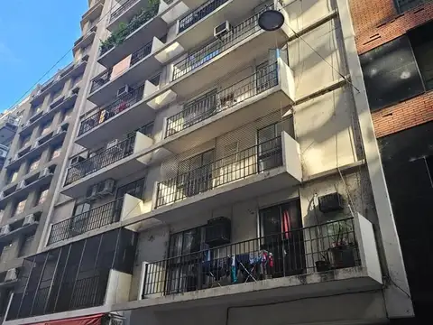 25 de Mayo 758 100, Piso C