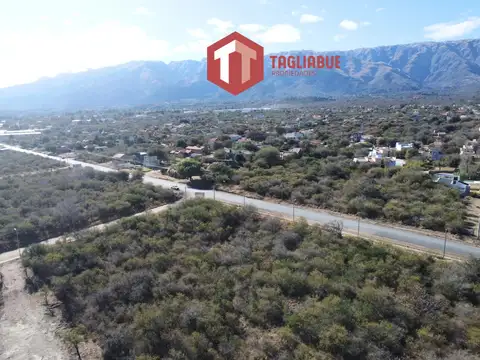VENDE - TERRENO EN ESQUINA, LA ARBOLADA