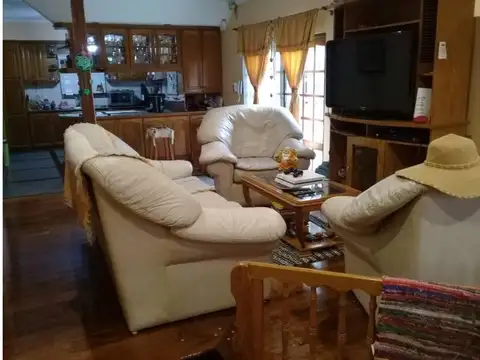 Casa en Venta en Berazategui, USD 160.000