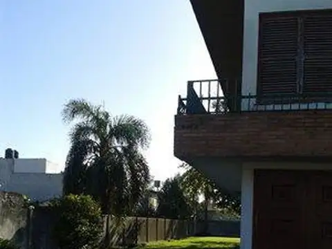 Casa uso comercial  260m² cub Lote 1.162