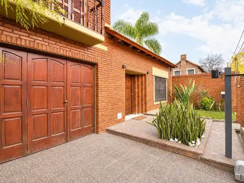 Casa  de 3 dormitorios en venta en Fisherton