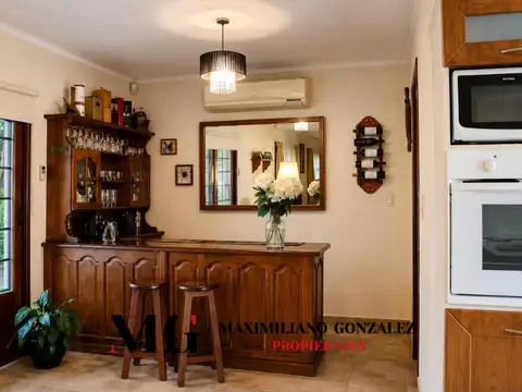 Casa en Venta con 2 cocheras