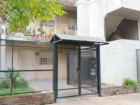 HERMOSO DEPARTAMENTO 3 DORMITORIOS CON COCHERA ZONA LAMADRID Y BV. OROÑO