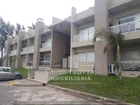 Departamento 2 ambientes en venta en  Altos de Hudson II con cochera