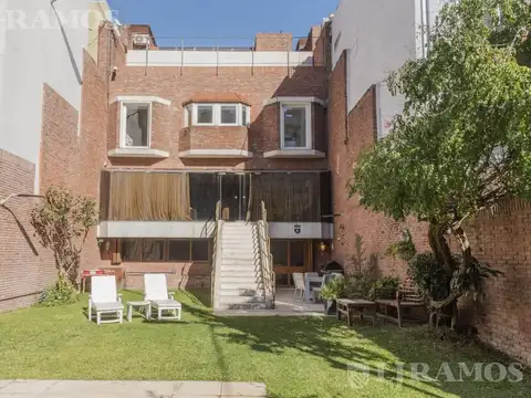 Casa en Venta con 5 cocheras