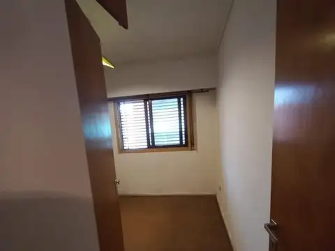 "DEPARTAMENTO 4 AMB CON COCHERA Y BAULERA  APTO CREDITO."