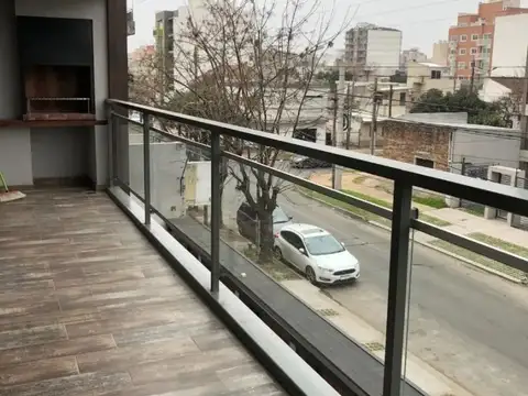 Departamento 3 ambientes c/ Cochera , Edificio de categoría