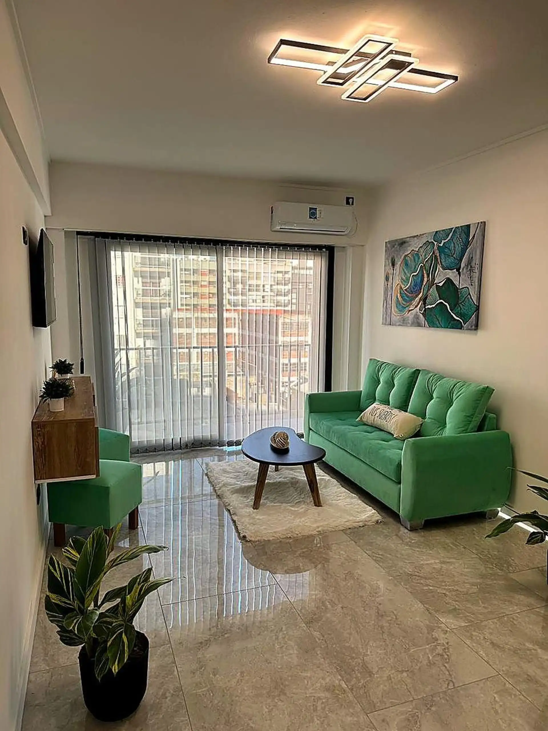 Departamento 3 amb con Balcon a la Calle