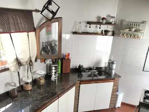 Depto Tipo Casa 4 ambientes con 2 baños