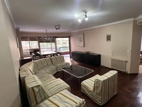 Departamento en Venta de 6 ambientes