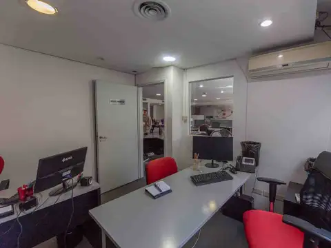 Oficina Monoambiente con 4 baños