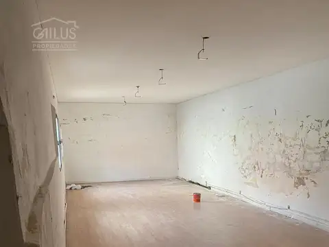 Local en alquiler, sin expensas.