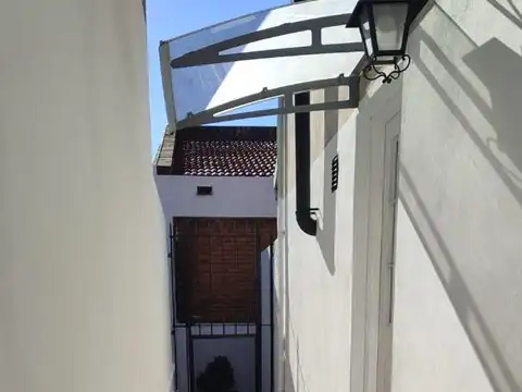 Depto Tipo Casa en Alquiler de 3 dormitorios