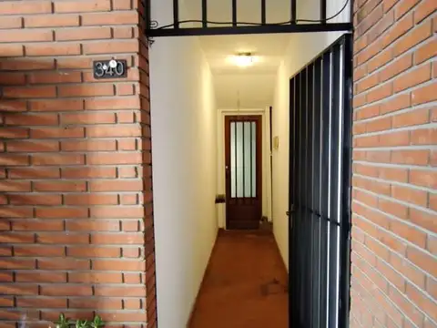 Depto Tipo Casa 4 ambientes con 2 baños