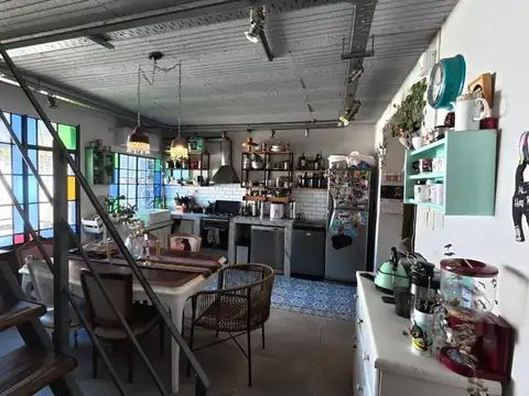 CASA TIPO PH EN VENTA. ADROGUE