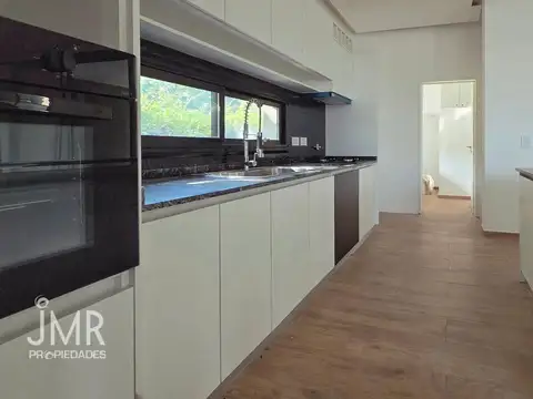 Casa en Venta en Pilar del Este - Santa Elena, USD 243.000