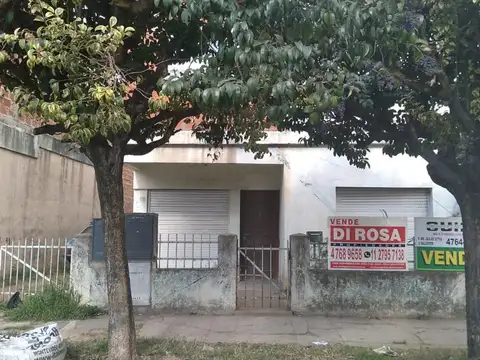 CASA 3 amplios AMB con FONDO LIBRE y posibilidad de Cochera 