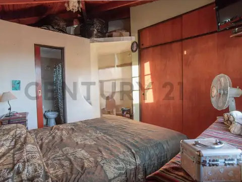 VENTA CASA 5 AMB. COCHERA PILETA V. SARMIENTO