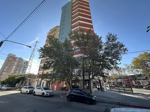 Departamento en Venta de 2 ambientes. Balcón al frente. Lavadero. Apto crédito. Centro Campana