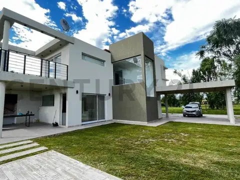 Casa a Estrenar en La Faustina Club de Campo | 3 Dormitorios | Piscina | Vista a Laguna