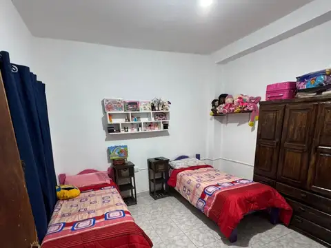 Casa 6 ambientes con 1 baño
