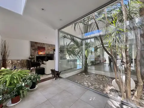 Juan Pedro Echeverria al 800