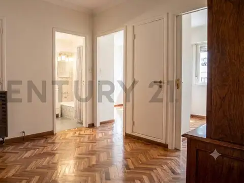 Dean Funes 114 100, Piso 0