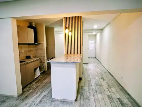 Casa 6 ambientes con 1 baño