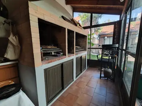 Casa en venta 3 AMBIENTES- Lanús